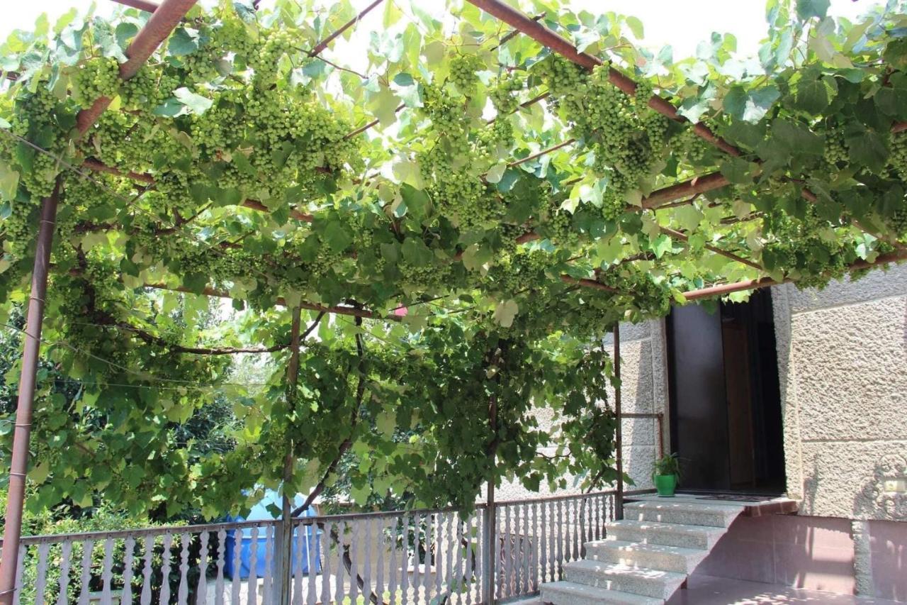 Hotel Oniks Kutaisi Exterior foto