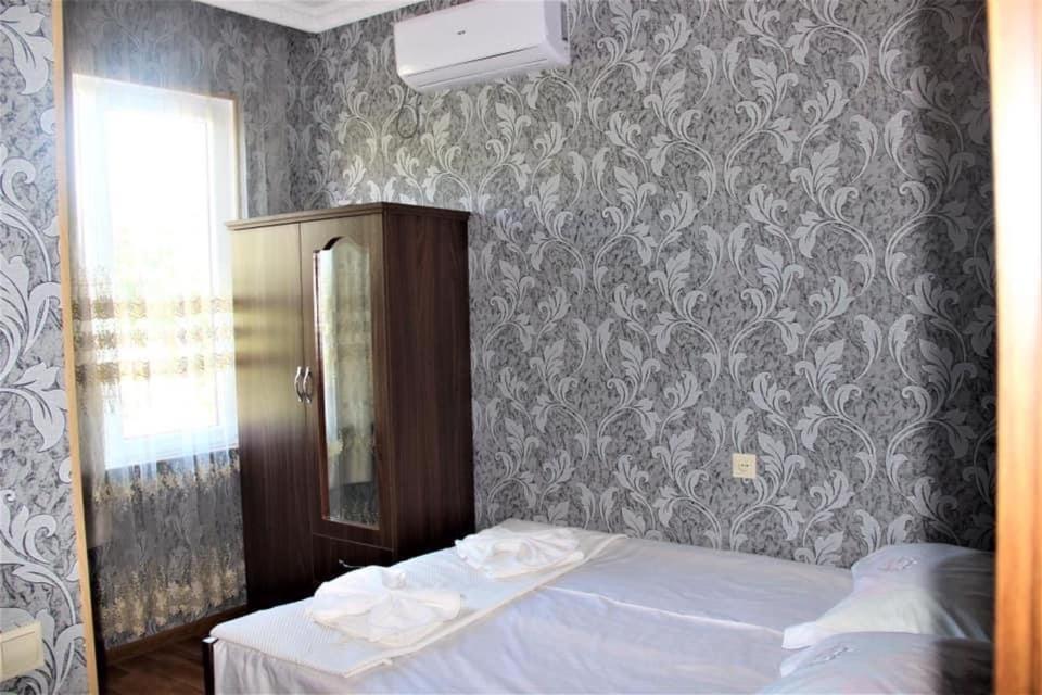 Hotel Oniks Kutaisi Exterior foto